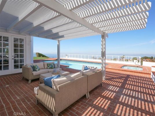 Exterior, Pool, Water