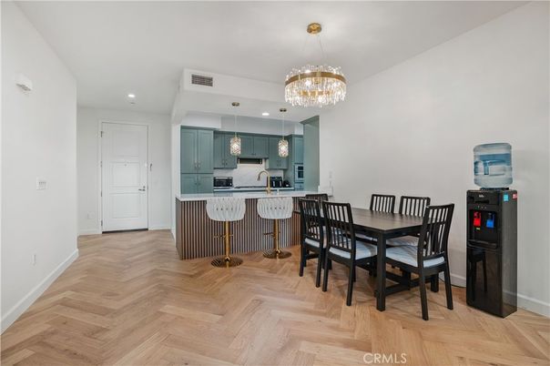 Chandelier, Dining room, Interior, Kitchen, Pendant Lights, Recessed Lighting, Wood Texture Flooring
