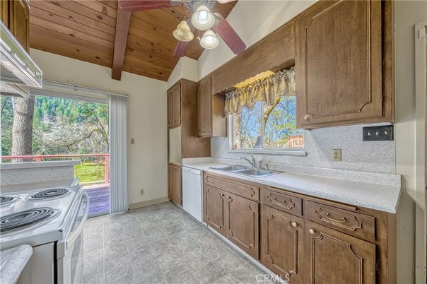 Interior, Kitchen, Wooden Beams, Wooden Ceilings