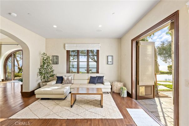 Interior, Living room, Recessed Lighting, Water, Wood Texture Flooring