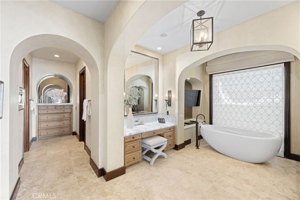 Bathroom, Dual Sink Vanities, Free Standing Baths, Interior, Recessed Lighting