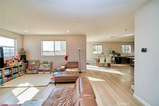 Dining room, Interior, Living room, Recessed Lighting, Wood Texture Flooring