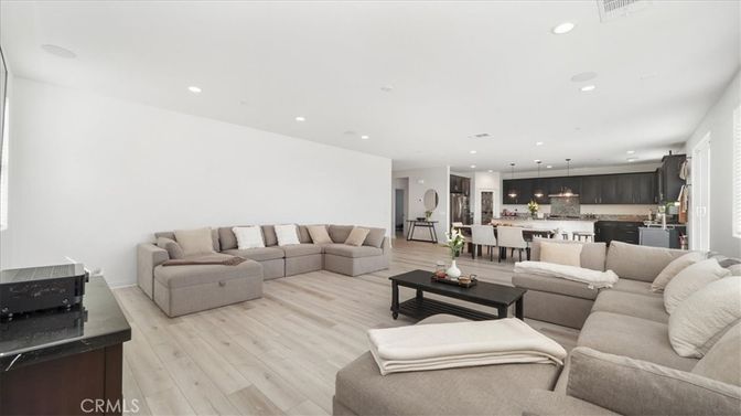 Dining room, Interior, Kitchen, Living room, Pendant Lights, Recessed Lighting, Wood Texture Flooring