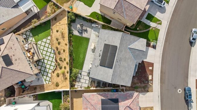 Exterior, Drone