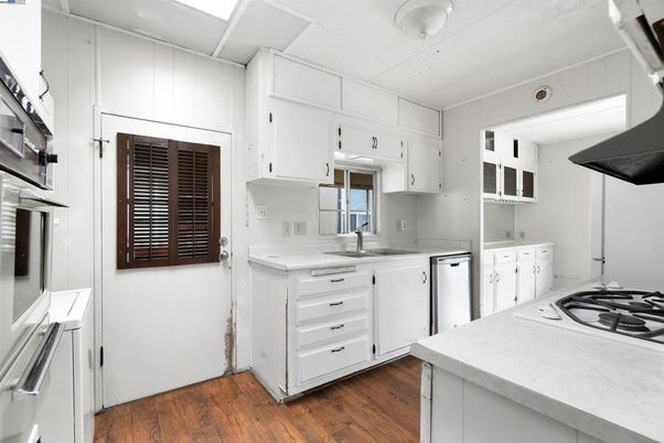Interior, Kitchen, Wood Texture Flooring
