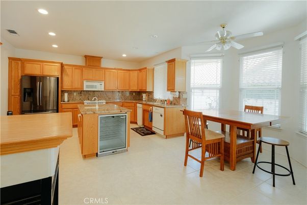 Dining room, Interior, Kitchen, Recessed Lighting, Stainless Steel Appliances