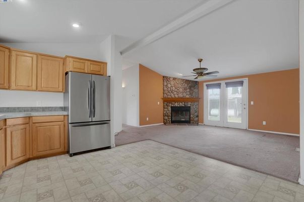 Fireplace, Interior, Kitchen, Recessed Lighting