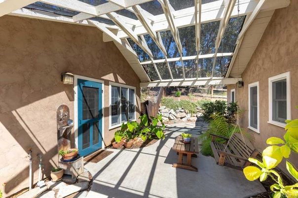 Exterior, Interior, Sun Room