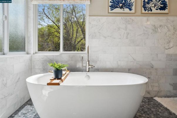 Bathroom, Free Standing Baths, Interior, Marble Walls