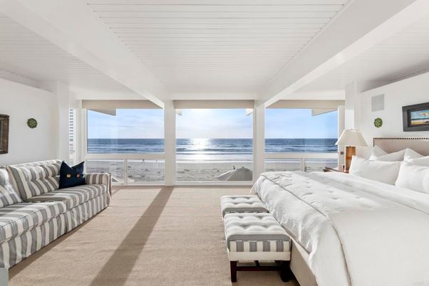 Bedroom, Interior, Water