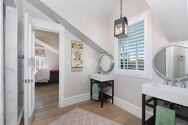 Bathroom, Interior, Pendant Lights, Wood Texture Flooring