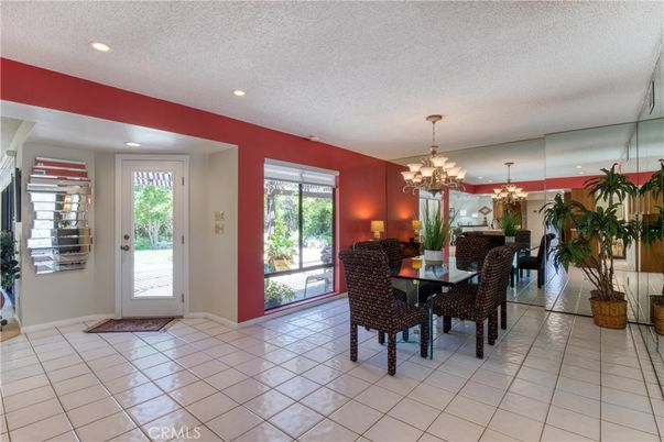 Chandelier, Dining room, Interior, Recessed Lighting