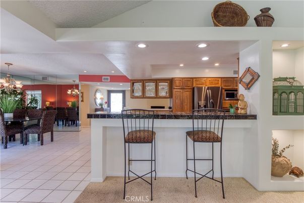 Chandelier, Dining room, Interior, Kitchen, Pendant Lights, Recessed Lighting, Stainless Steel Appliances
