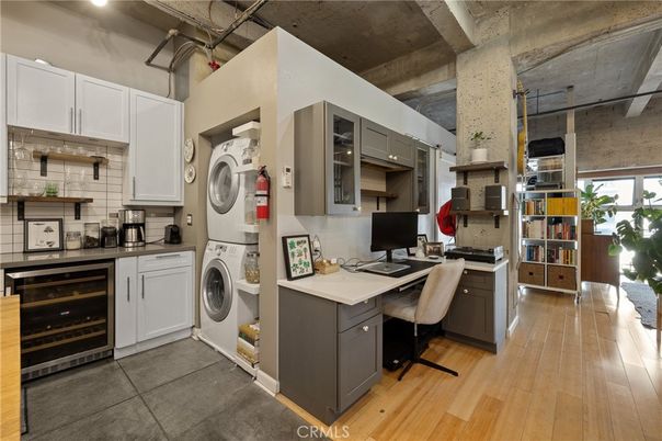 Home Office, Interior, Utility Closets, Washer, Wood Texture Flooring