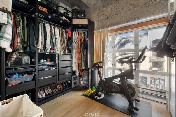 Fitness Equipment, Interior, Walk-in Closets, Wood Texture Flooring
