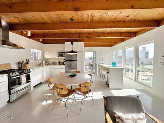 Dining room, Interior, Kitchen, Pendant Lights, Stainless Steel Appliances, Wooden Beams, Wooden Ceilings, Wood Texture Flooring