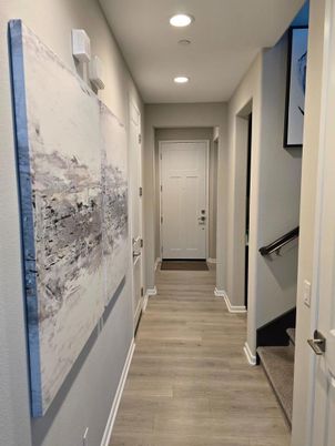 Interior, Recessed Lighting, Wood Texture Flooring