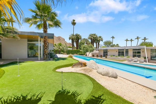 Exterior, Pool
