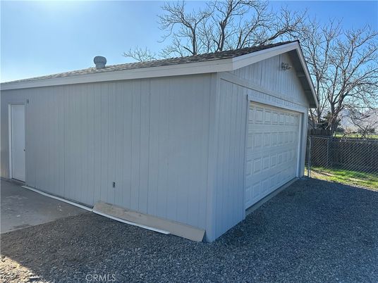 Detached Garage, Exterior