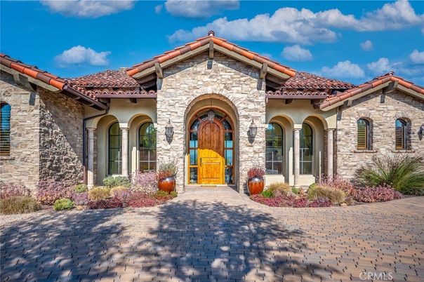 Exterior, Facade, Mediterranean