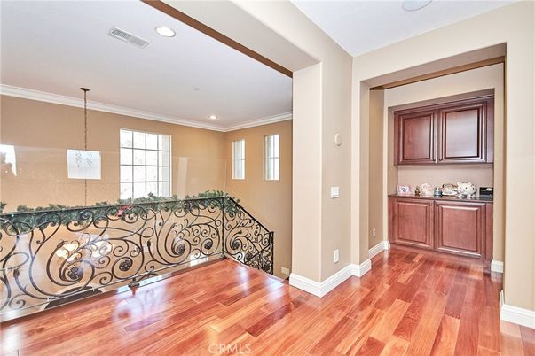 Interior, Pendant Lights, Recessed Lighting, Wood Texture Flooring