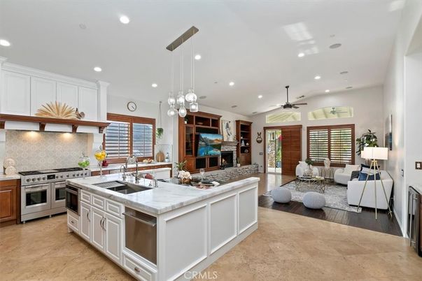 Dining room, Interior, Kitchen, Living room, Pendant Lights, Recessed Lighting, Stainless Steel Appliances