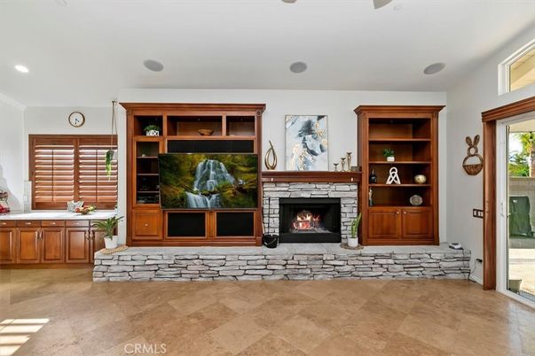 Fireplace, Interior, Recessed Lighting