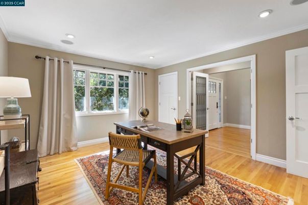 Home Office, Interior, Recessed Lighting, Wood Texture Flooring