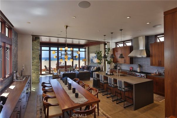 Dining room, Interior, Kitchen, Living room, Pendant Lights, Recessed Lighting, Stainless Steel Appliances
