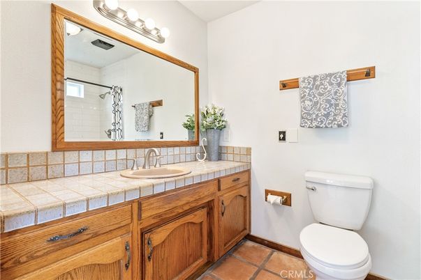 Bathroom, Interior, Tile Countertops