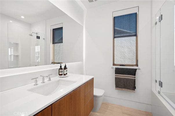 Bathroom, Interior, Recessed Lighting, Wood Texture Flooring