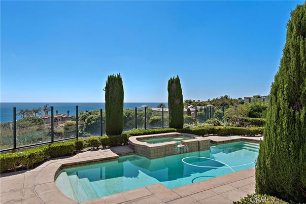 Exterior, Pool, Water