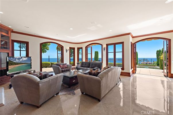 Interior, Living room, Recessed Lighting, Water