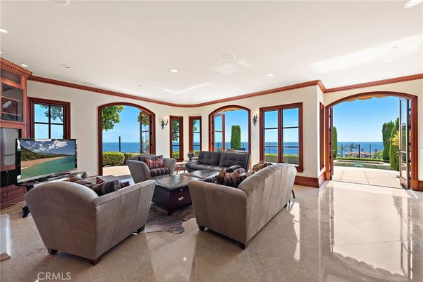 Interior, Living room, Recessed Lighting, Water