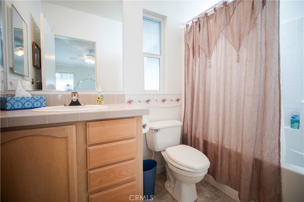 Bathroom, Interior, Tile Countertops