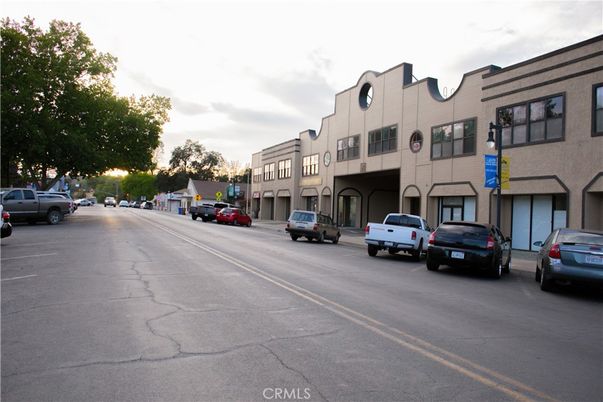 Exterior, Facade, Rowhouse