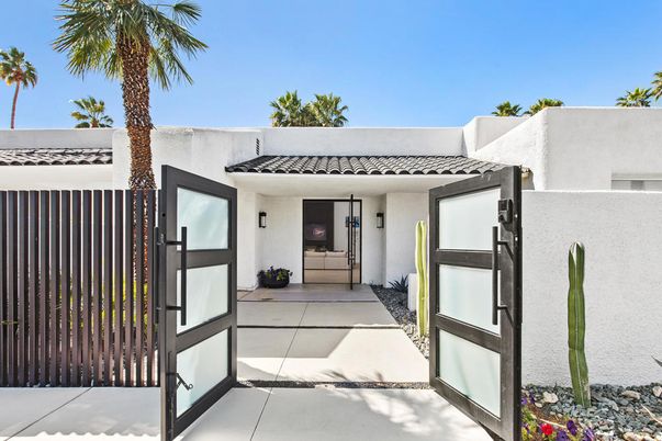 Exterior, Facade, Spanish Mediterranean