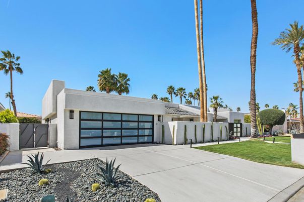 Attached, Exterior, Facade, Modern