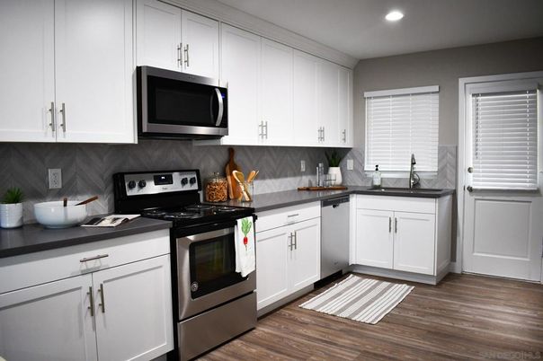 Interior, Kitchen, Recessed Lighting, Wood Texture Flooring
