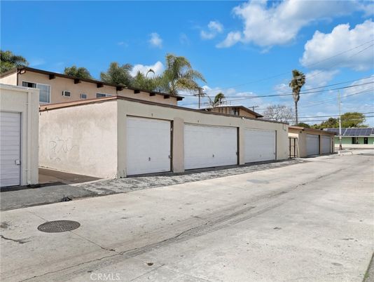 Detached Garage, Exterior