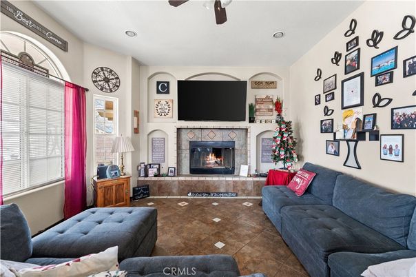 Fireplace, Interior, Living room, Recessed Lighting