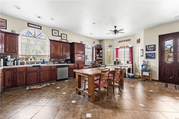 Dining room, Interior, Kitchen, Recessed Lighting