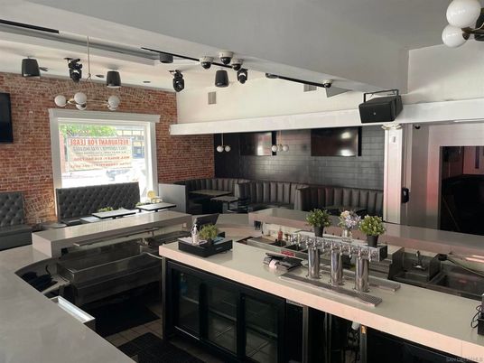 Interior, Kitchen, Pendant Lights, Stone Walls