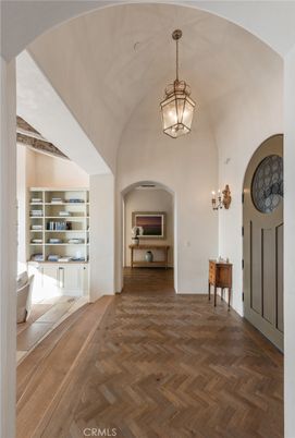 Interior, Pendant Lights, Wood Texture Flooring