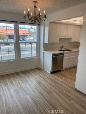 Chandelier, Interior, Kitchen, Wood Texture Flooring