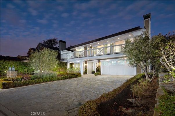 Attached, Exterior, Facade, Modern