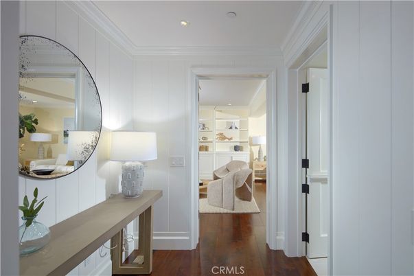 Interior, Recessed Lighting, Walk-in Closets, Wood Texture Flooring
