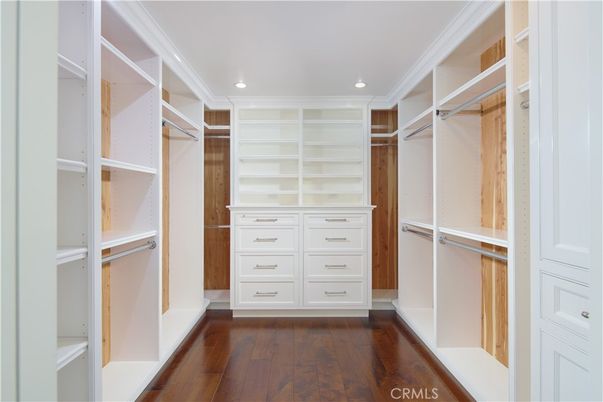 Interior, Recessed Lighting, Walk-in Closets, Wood Texture Flooring