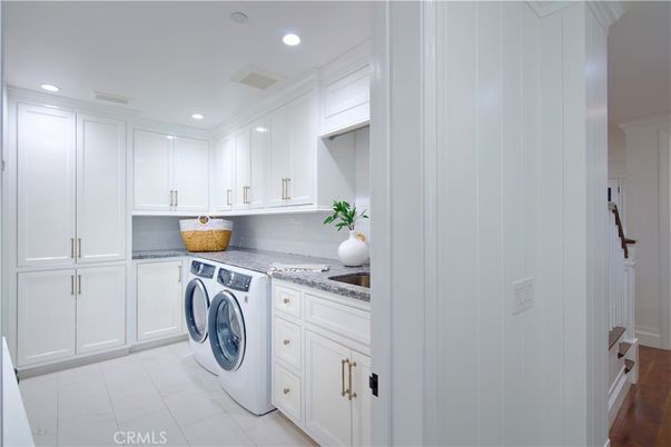 Interior, Recessed Lighting, Washer