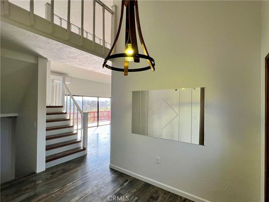 Interior, Pendant Lights, Wood Texture Flooring